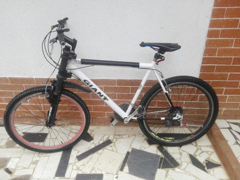 Vendo Bicicleta Giant Xl Buen Estado