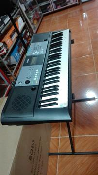 Organeta Yamaha Psr E 233 Como Nuevo