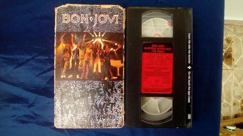 Asombrosos VHS originales de ROCK para coleccionistas y melómanos