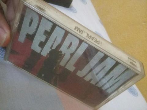 Pearl Jam ten Cassette