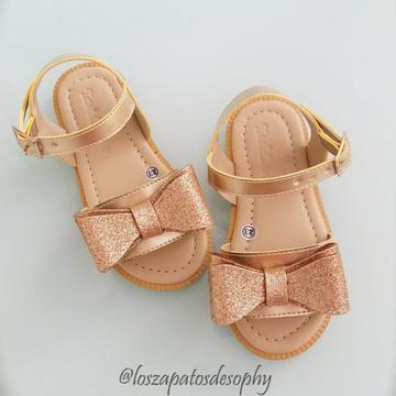 Zapatos Dorados / Sandalias/ Zapatos para niñas