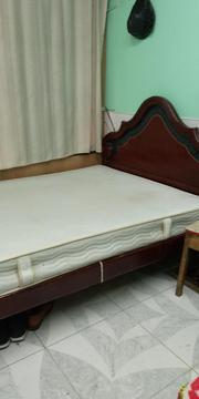 Se Vende Cama con Colchoneta en Buen Est