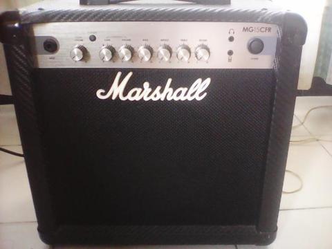 Amplificador Guitarra Marshall MG15CFR 15 Watt
