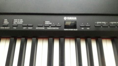 VENDO PIANO YAMAHA P155B