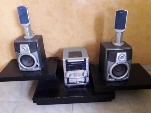 Super Equipo de Sonido con Cuatro Parlan