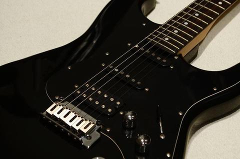 Cambio, vendo, negociable. Guitarra Eléctrica Fender Squier Standard