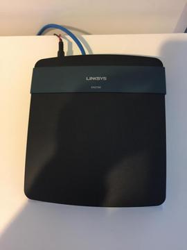 Router Linksys EA2700 N600 Dual Band, Smart Wifi Wireless