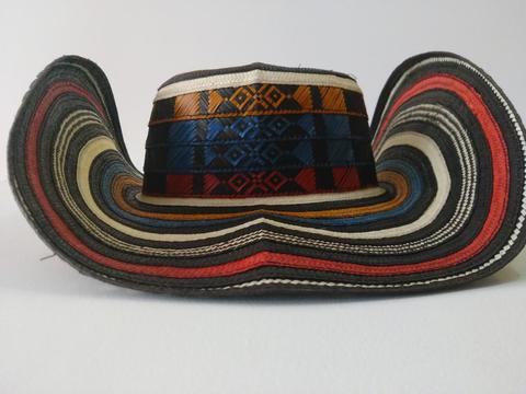 Sombrero Vueltiado Tricolor