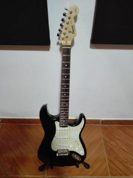 Como Nueva Guitarra Fender Squier