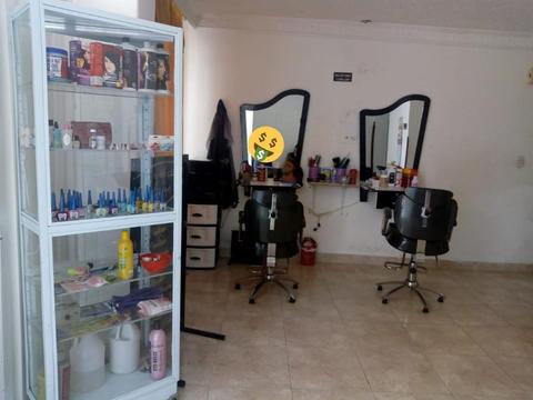 Se Vende Peluquería Excelente Estado