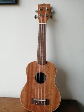 Ukelele Soprano Marca Chateau