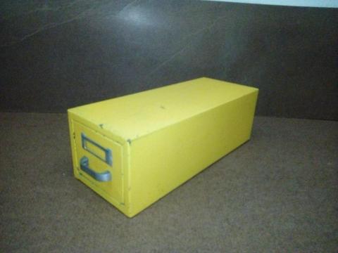 caja gavetero metálico