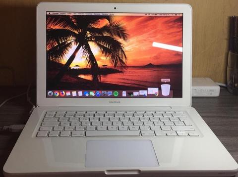 VENDO Computador Portátil MacBook White 13 Apple
