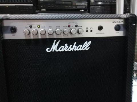 Amplificador Marshall Mg30cfx