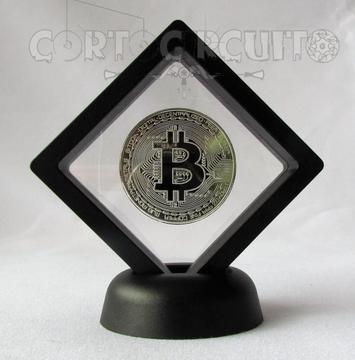 Combo Exhibidor Mostrador Flotante Y Moneda Conmemorativa Bitcoin Plateada
