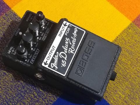 Pedal Boss-Fender Deluxe 65 Reverb-Amp
