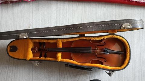 2 Violines para Reparar