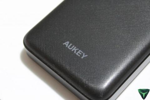 Batería externa Aukey PBN61