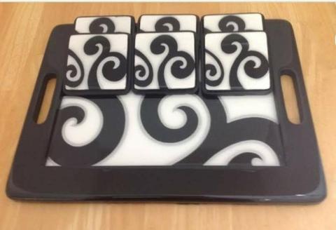 Bandeja en Madera con Posavasos