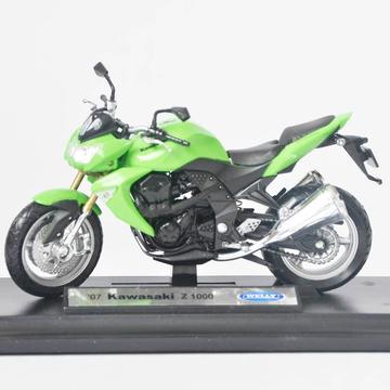 Kawasaki Z1000 - Escala 1:18 Ref 660