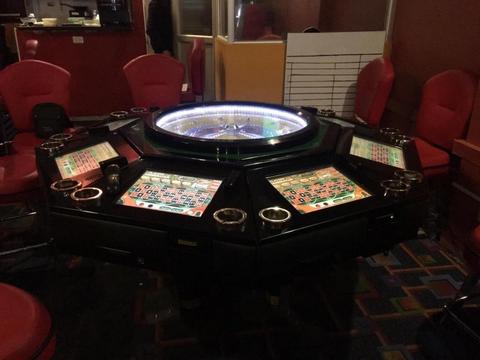 Ruleta de Casino IRT 8 puestos. Como nueva papeles al día