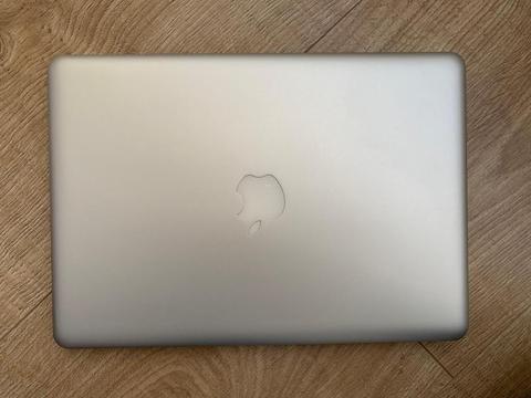 Vendo macbook pro 2011 para repuestos