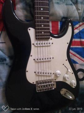 Guitarra Electrica en Muy Buen Estado