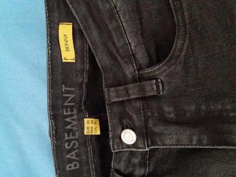 Jean negro marca Basement nuevo