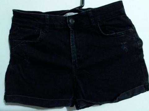 Short en jean marca Bershka color negro