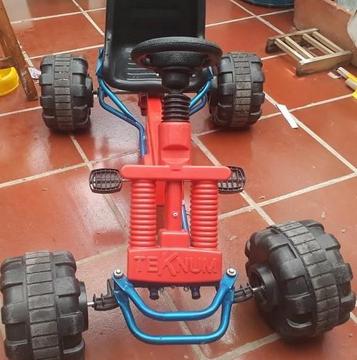 CARRO A PEDAL TEKNUM GRANDE PARA NIÑOS 4 - 11 AÑOS