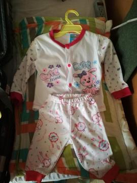 vendo ropa niña 0-3 meses-nueva