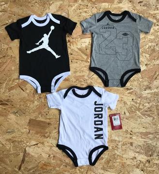 Conjunto Bebe Set 3 Bodys Jordan Meses 3/6 meses