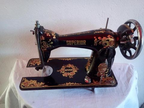 Maquina de Coser Decorativa