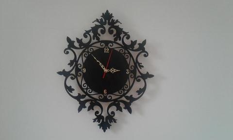 Reloj de pared estilo barroco en MDF pintado nuevo