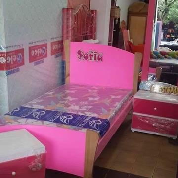 cama de metro para niña con posibilidad para poner barandas