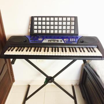 Piano / Organeta Yamaha PSR 202