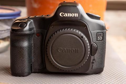 Canon 5D Cuerpo Full Frame en excelente estado