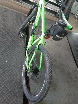 Vendo Bicicleta Gw Acera de 9 Velocidade