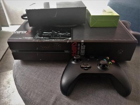 Consola Xbox One Fat 500gb GTA V 2 Kit carga 1 Control Forro Control