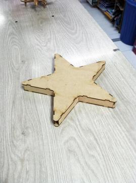 Figura estrella 3D en madera