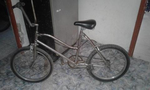 Bicicleta arbar antigua