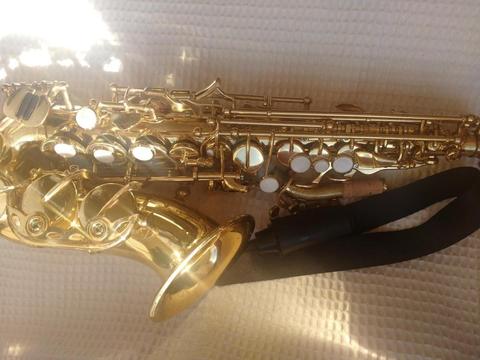 saxofon soprano curvo marca PRESTINE