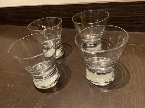 Set de 4 vasos de vidrio cockteleros