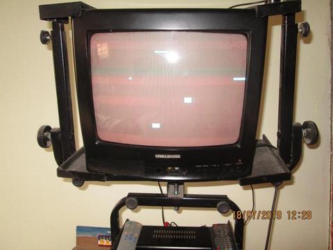 televisor convencional Challenger 14