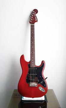 Guitarra Fender Squire Stratocaster Rojo Satín Palo de Sangre