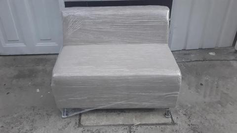 Vendo Sofa de 2 Puestos Nuevo