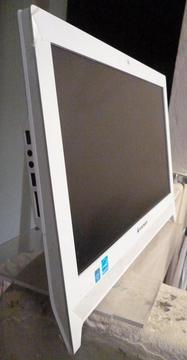 Computador Lenovo C260 pantalla rota