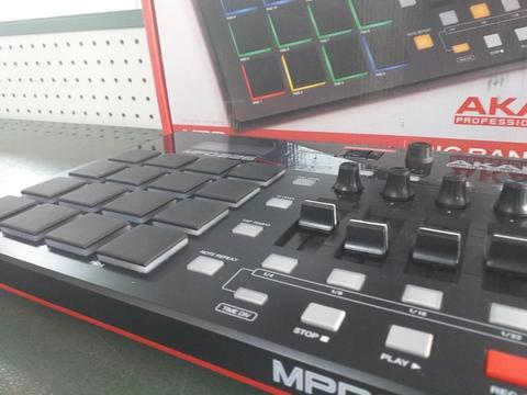 Akai Mpd226 Controlador launchpad como nuevo