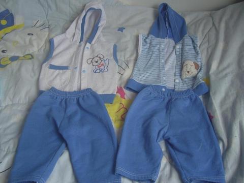 Chaquetas conjuntos camisasbodys y pijamas para bebes de 6 a 12 mese