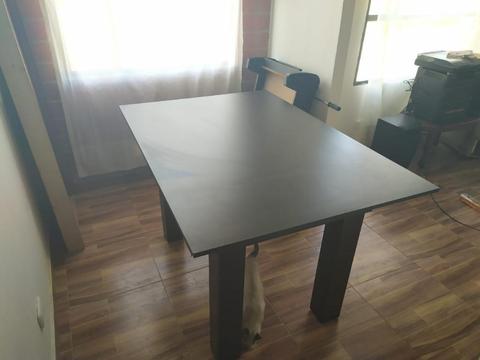 Mesa para Comedor de 6 Puestos en Madera